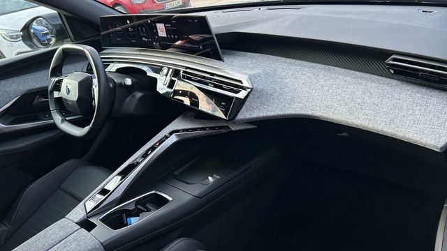 Peugeot 3008 1.2 MHEV HYBRID 100KW ALLURE EDCS6 136 5P