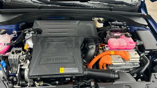 Hyundai IONIQ 1.6 GDI HEV KLASS DCT 141 5P