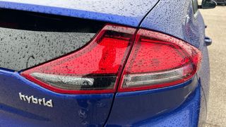 Hyundai IONIQ 1.6 GDI HEV KLASS DCT 141 5P