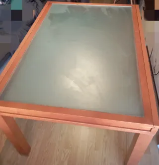 Mesa comedor extensible madera y cristal.