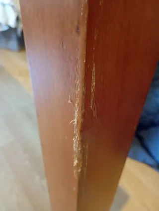 Mesa comedor extensible madera y cristal.