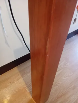 Mesa comedor extensible madera y cristal.