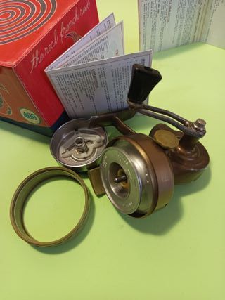 Contact Crack 400 Carrete pesca antiguo