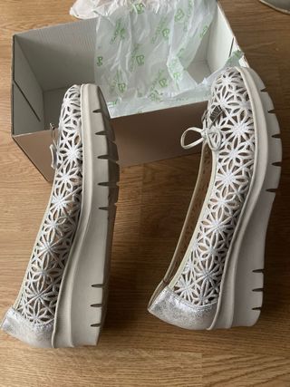 ZAPATOS PITILLOS MUJER PLATA CUÑA T 41 NUEVOS