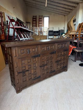 Aparador de madera maciza