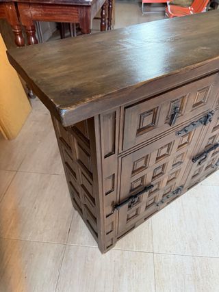 Aparador de madera maciza
