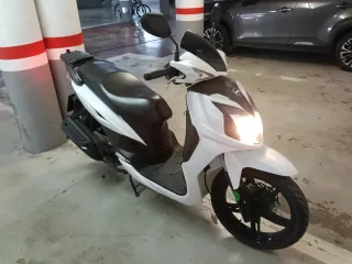 Moto Sym Symphony SR 125cc menos de 9000km