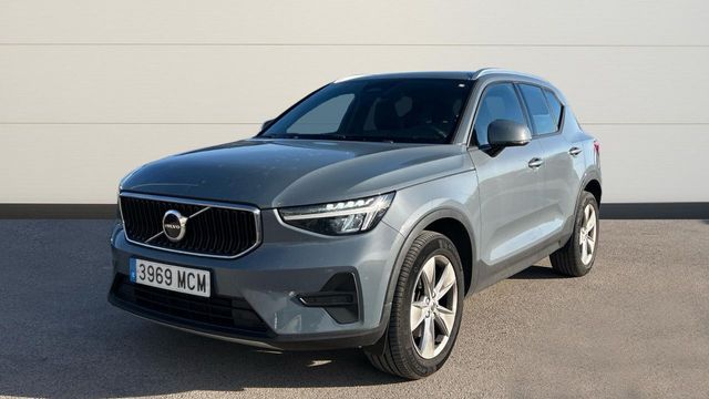 Volvo XC40 2.0 B3 MOMENTUM CORE AUTO 163 5P