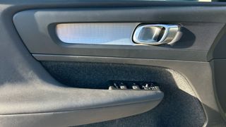 Volvo XC40 2.0 B3 MOMENTUM CORE AUTO 163 5P