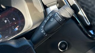 Volvo XC40 2.0 B3 MOMENTUM CORE AUTO 163 5P