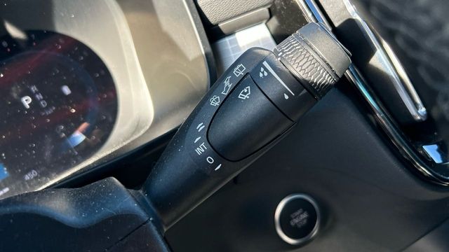 Volvo XC40 2.0 B3 MOMENTUM CORE AUTO 163 5P