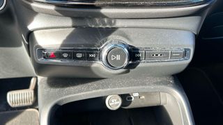 Volvo XC40 2.0 B3 MOMENTUM CORE AUTO 163 5P