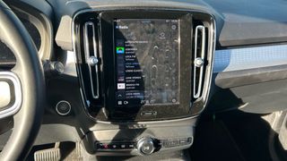 Volvo XC40 2.0 B3 MOMENTUM CORE AUTO 163 5P