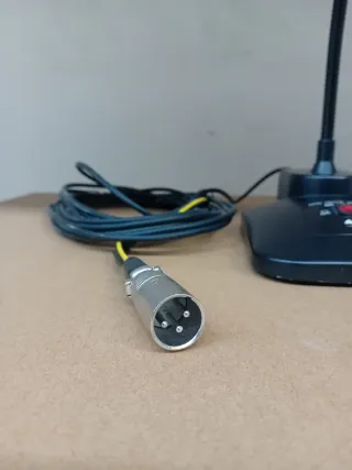 Micrófono de sobremesa FBT.  Modelo MB-T6400S