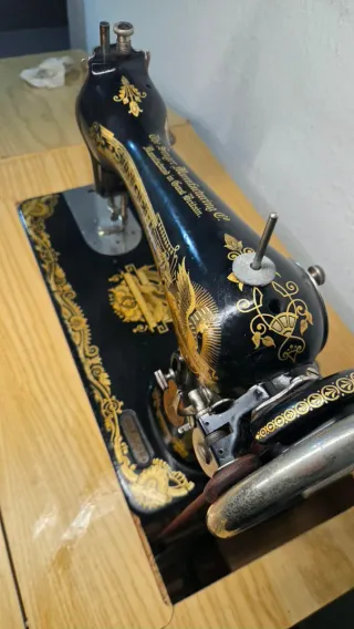 Máquina de coser antigua Singer