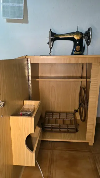 Máquina de coser antigua Singer