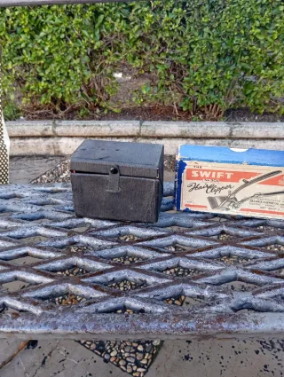 Radio Antigua Blaupunkt plancha y tijeras de pelar