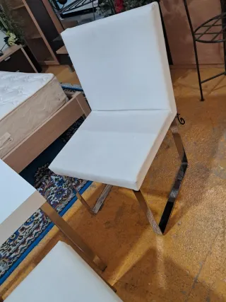 Sillas Piel Blancas Patas Metal