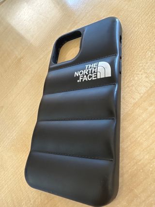 Funda iPhone 12 The North Face acolchada