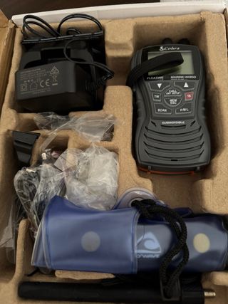 Emisora Marina Cobra HH350 Flotante