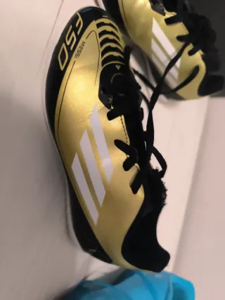 2 pares de Botas de fútbol sala , Adidas y nike