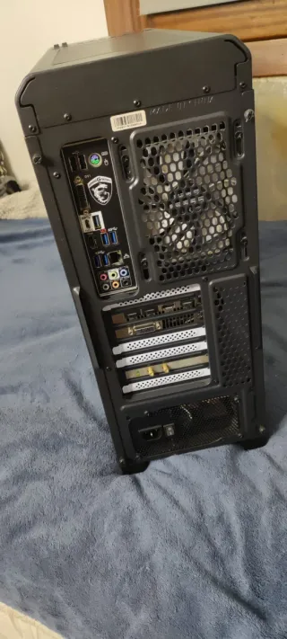 PC Gamer i5-7600K 16GB RAM GTX 1070 ASUS