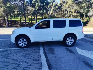 Nissan Pathfinder 4x4 7 plazas