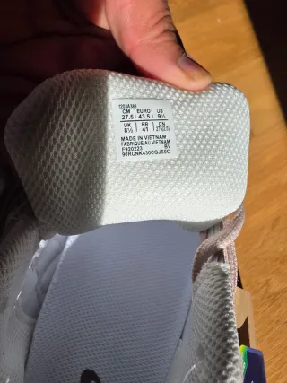 Zapatillas Asics rosas y blancas