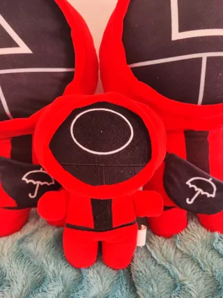 3 Peluches Squid Game