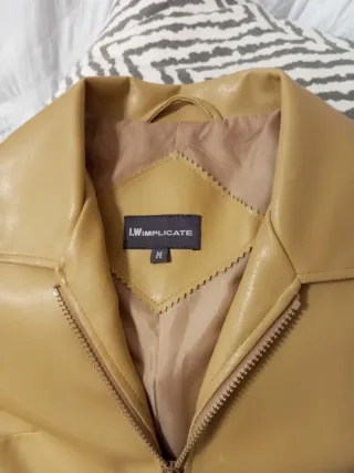 Abrigo efecto piel beige talla M