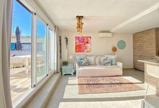 Ático en venta en Playa de la Fontanilla en Marbella