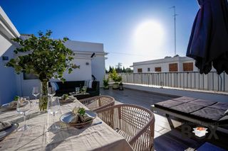 Ático en venta en Playa de la Fontanilla en Marbella