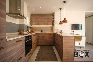 Ático en venta en Playa de la Fontanilla en Marbella