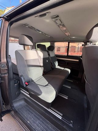 Volkswagen Transporter T5 Kombi