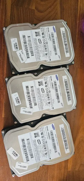 3 HD Samsung 80GB HD080j