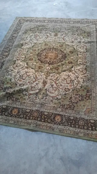 Alfombra estilo persa marrón y verde