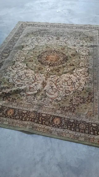 Alfombra estilo persa marrón y verde