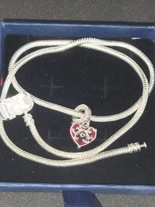 Collar estilo Pandora Corazón Mickey Minnie