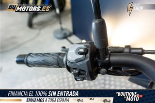 SUZUKI GSX-S  750 LEOVINCE * PELACRASH *