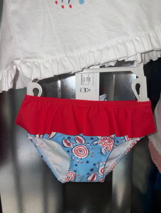 Conjunto bebé bañador y camiseta (T.12MESES)