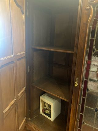 Armario Castaño con Cristal