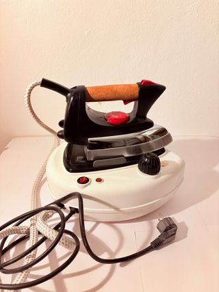 Ferro da stiro a vapore con caldaia