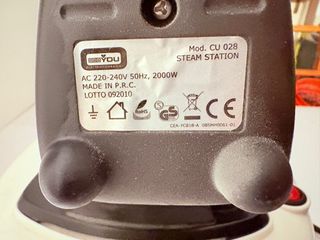 Ferro da stiro a vapore con caldaia