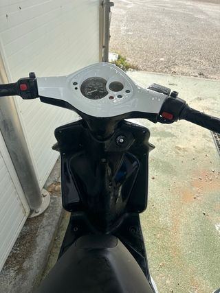 Yamaha Jog RR Scooter Blanca