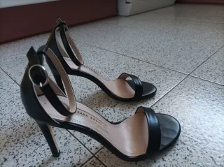 Sandalias de tacón Zara Talla 37