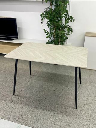 HERMOSA MESA EXTENSIBLE PARA COMEDOR