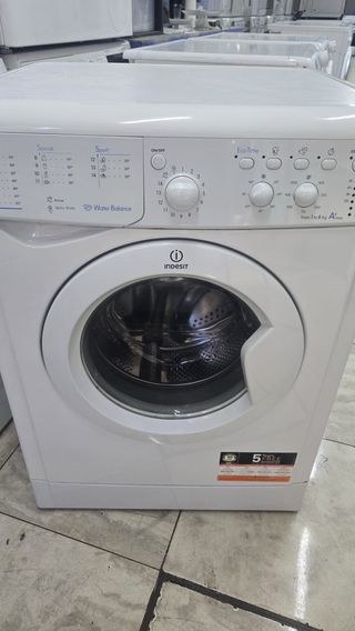 Lavadora Indesit 6kg 1000rpm A+