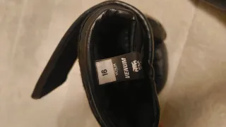 Guantes Venum Negros 16 oz (perfecto estado)