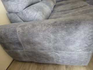 Sofá chaiselongue gris 8 años