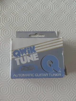 Accordatore Qwik Tune Automatico Chitarra/Basso